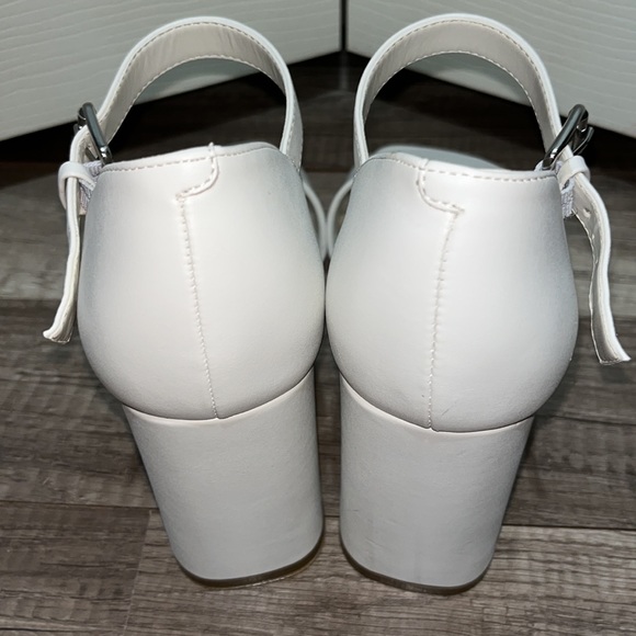 CALVIN KLEIN Heel Sandals - Picture 3 of 5